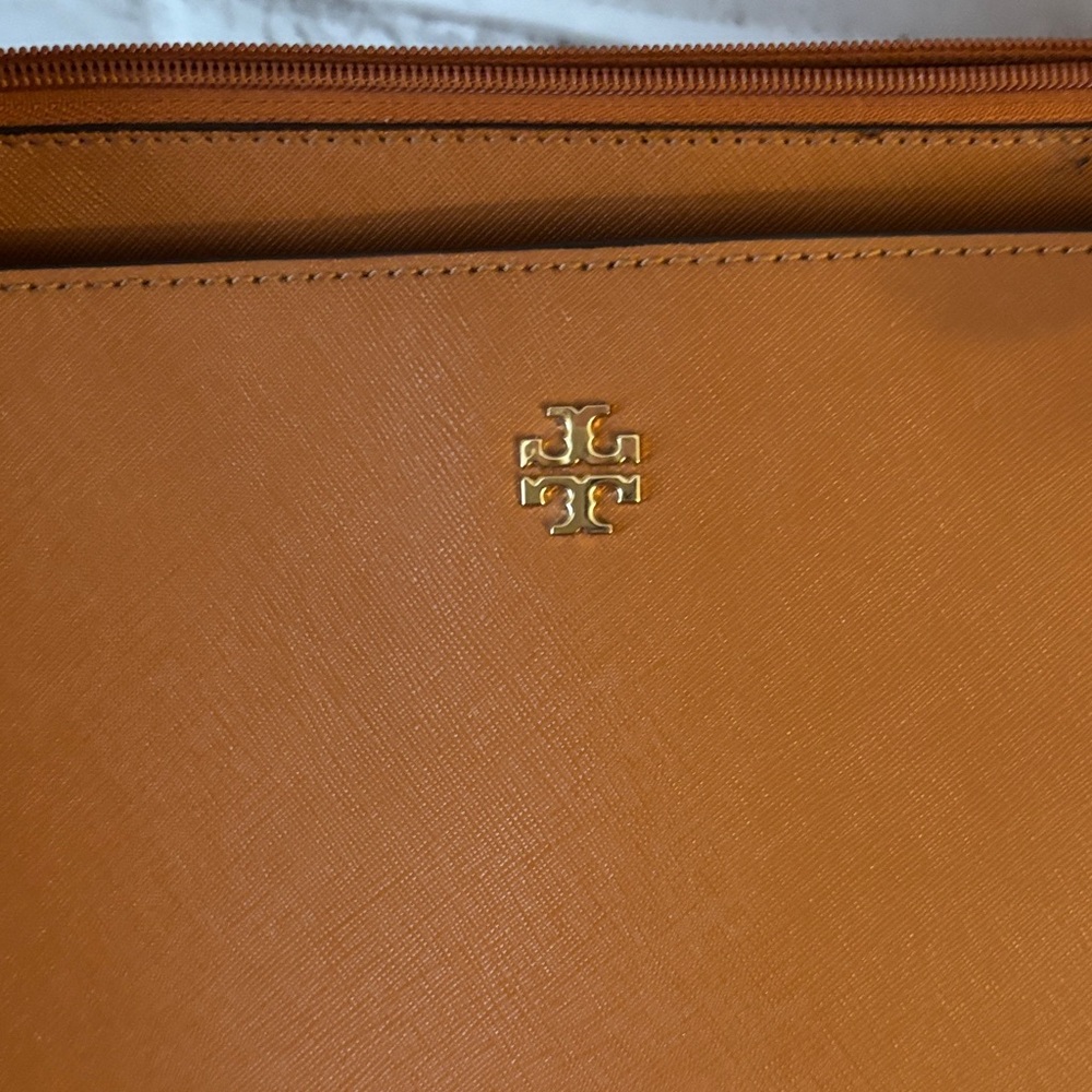 Tory Burch Tan Leather Tote with Laptop Pocket - Picture 4 of 14
